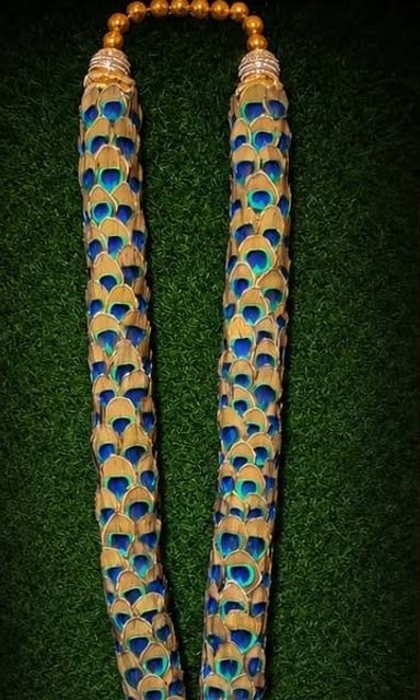 Blue and gold notes garland pair